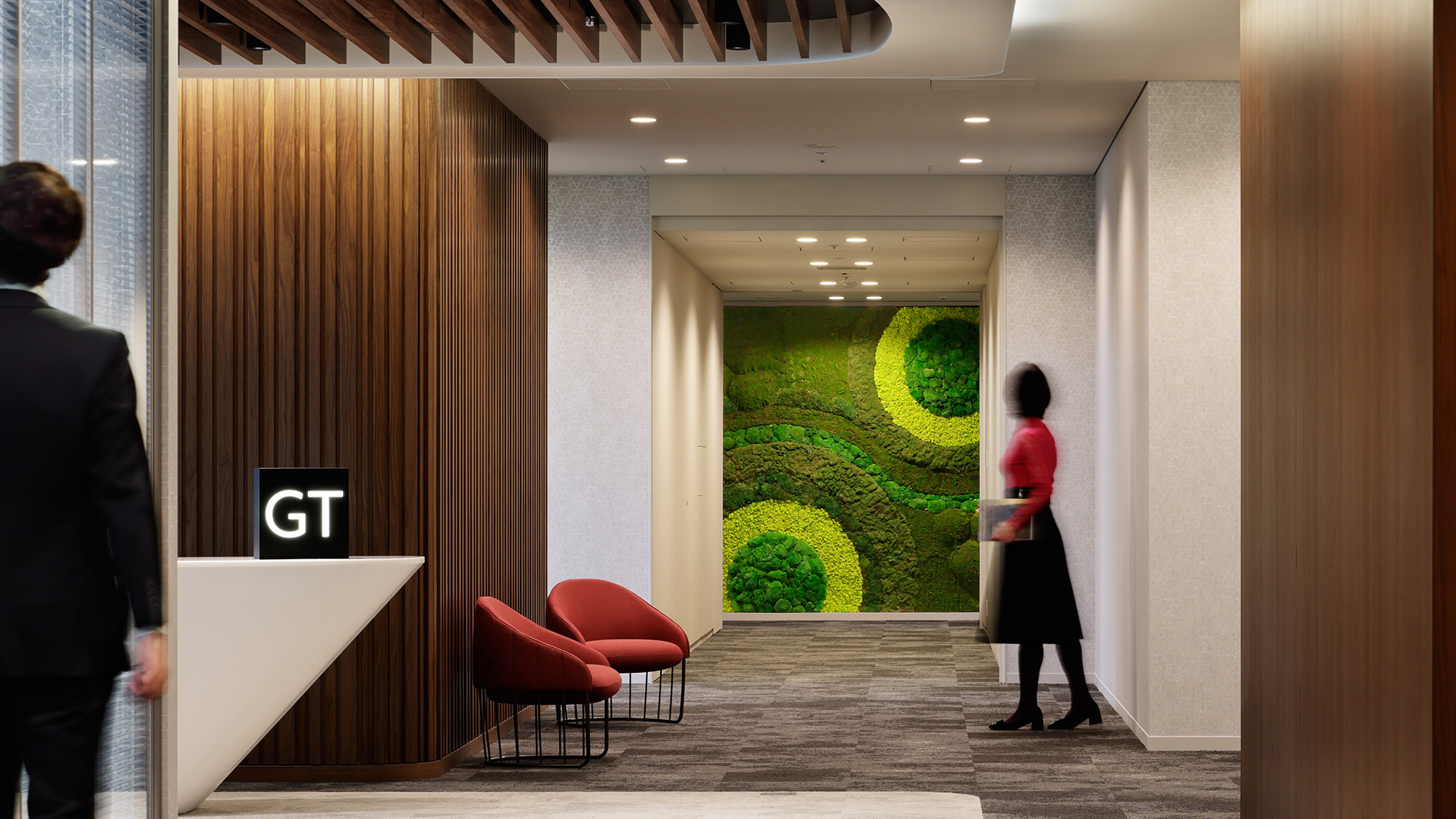 The corridor to the green wall