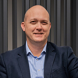 Michael Rey headshot