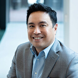 Mark Santa Ana headshot