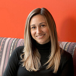 Lindsey Salazar headshot