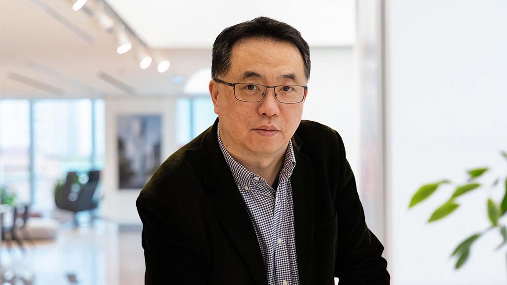 Yan Ding headshot