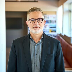 Ross Conway headshot